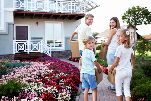 Choosing the right removal van size in Hampton